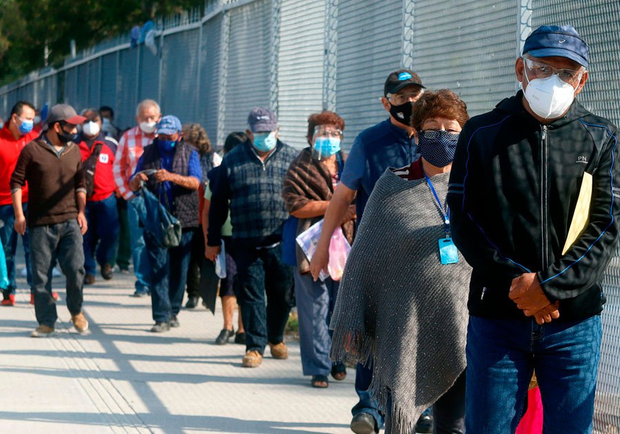 Inmunidad habr&iacute;a detenido tercera ola Covid en Puebla