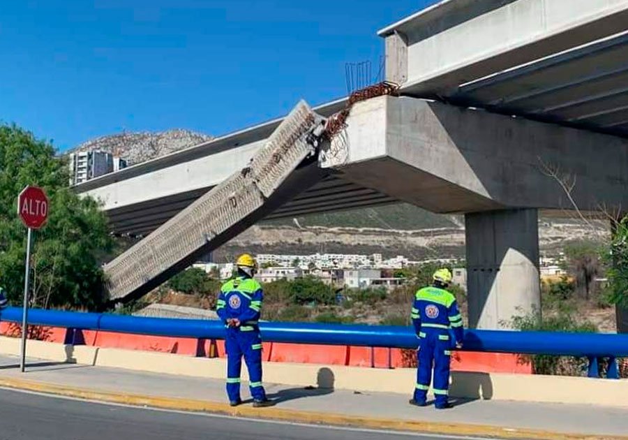 Desploma viga en Santa Catarina, Nuevo León