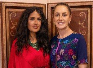 Sheinbaum se reúne con Salma Hayek durante su visita oficial a Veracruz