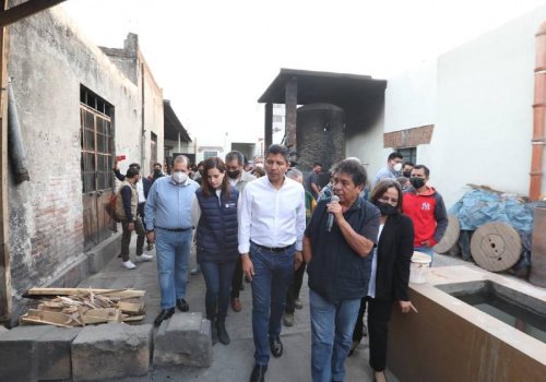 Mantienen con vida el Centro Alfarero de La Luz