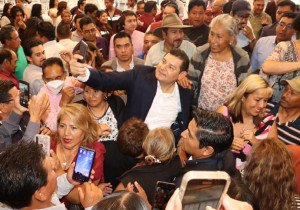Con el respaldo de liderazgos de Morena, sociedad civil y mujeres Armenta inicia foros