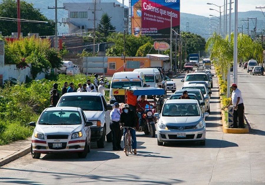 Reducen horario de transporte y garantizan movilidad de personal médico