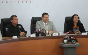 Con innovaci&oacute;n, equipo y riqueza comunitaria, gobierno del estado transforma el campo