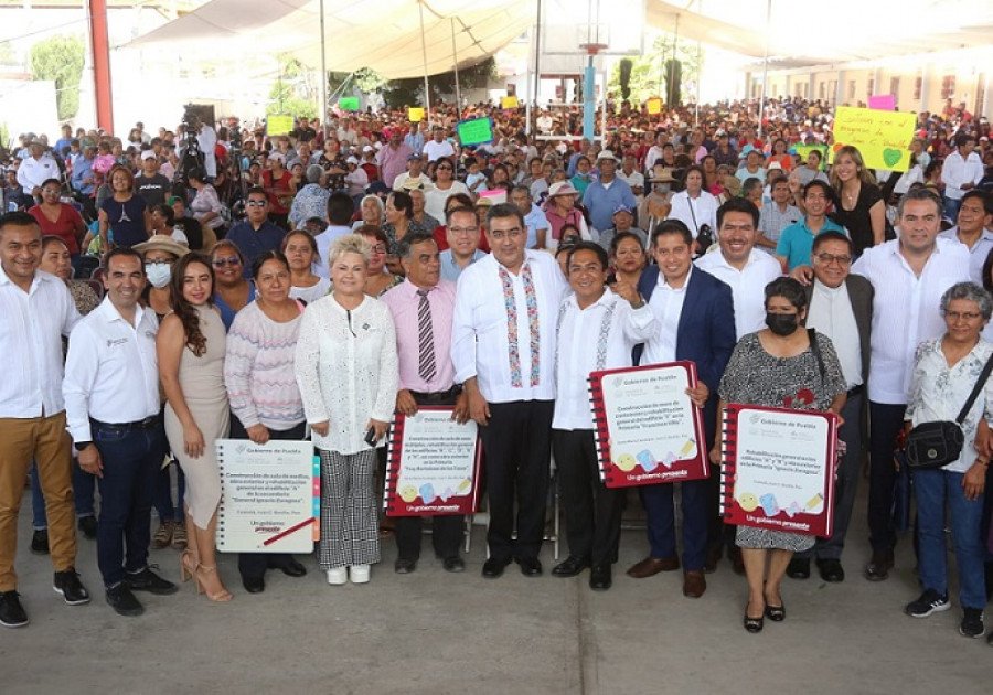 Mejora gobierno de Sergio Salomón infraestructura educativa en municipio de Juan C. Bonilla