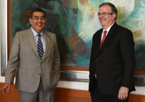 Se reúnen Sergio Salomón y Marcelo Ebrard