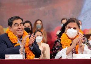 Llama MBH a preservar tradiciones y hacer de Puebla un estado fuerte