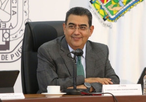 Pide Sergio Salomón que alcaldes dejen sus puestos para hacer campaña