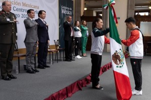 Claudia Sheinbaum abandera a la delegación mexicana que participará en los XXV Juegos Centroamericanos y del Caribe