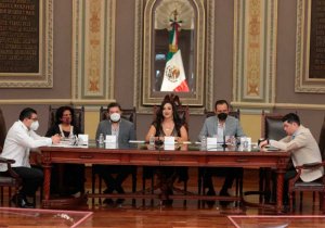 Convocan migrantes poblanos a Congreso del Estado para festividades del 5 de mayo