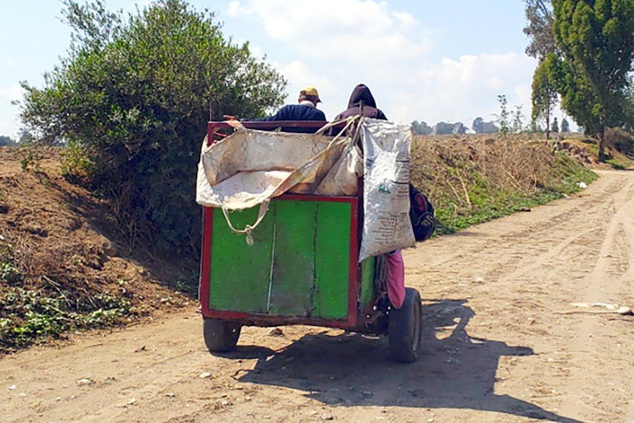Prohíben uso de seres sintientes para la recolección de basura en Texmelucan
