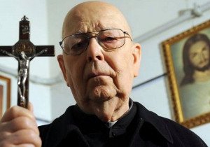 ¿Quién fue Gabriele Amorth, el sacerdote de la película El Exorcista del Papa?