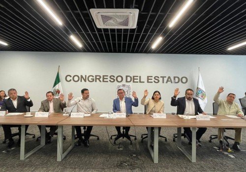 Avalan en Comisi&oacute;n del Congreso exhorto para respetar derechos laborales de servidores p&uacute;blicos municipales