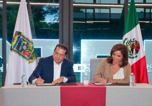 Firman Economía y FedEx México convenio para tarifas preferenciales