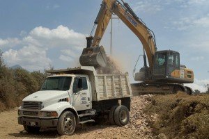 Mantiene Gobierno de Puebla conectividad en Tochimilco con M&oacute;dulo de Maquinaria