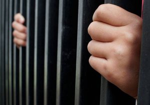Sentencian a sujeto por extorsión en Puebla capital