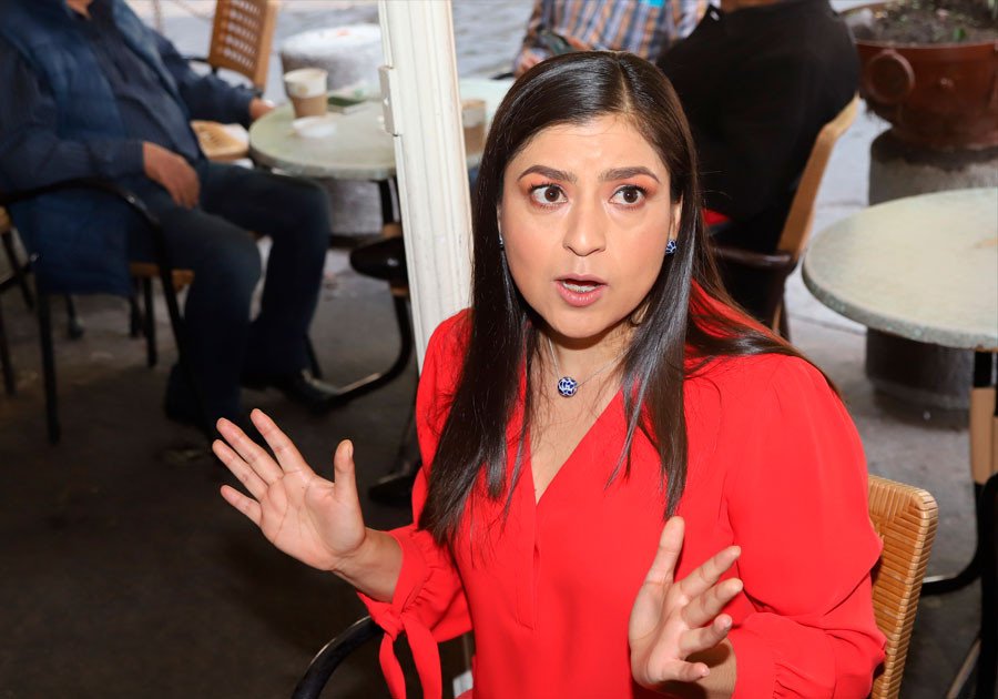 Amonesta TEEP a Claudia Rivera por colgarse de la imagen de AMLO