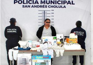 Detiene Policía de San Andrés Cholula a presunta responsable de robo a comercio