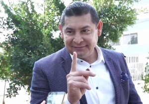 Imaginan algunos el apoyo de AMLO a sus aspiraciones en Puebla: Armenta