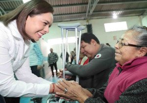 Entrega Gaby Bonilla equipamiento en región de Tehuacán