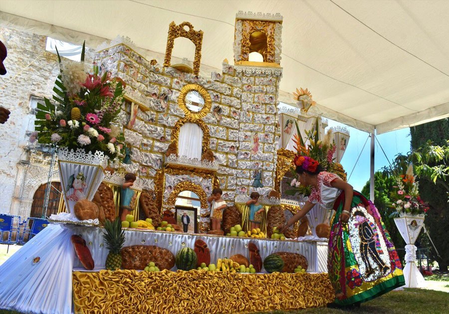 Recibe Huaquechula a las ánimas y al turismo con novedosos atractivos