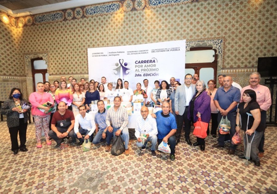 Recibe Congreso donativo de patrocinadores, INPODE y sindicalizados para carrera &ldquo;Por Amor al Pr&oacute;jimo&rdquo;