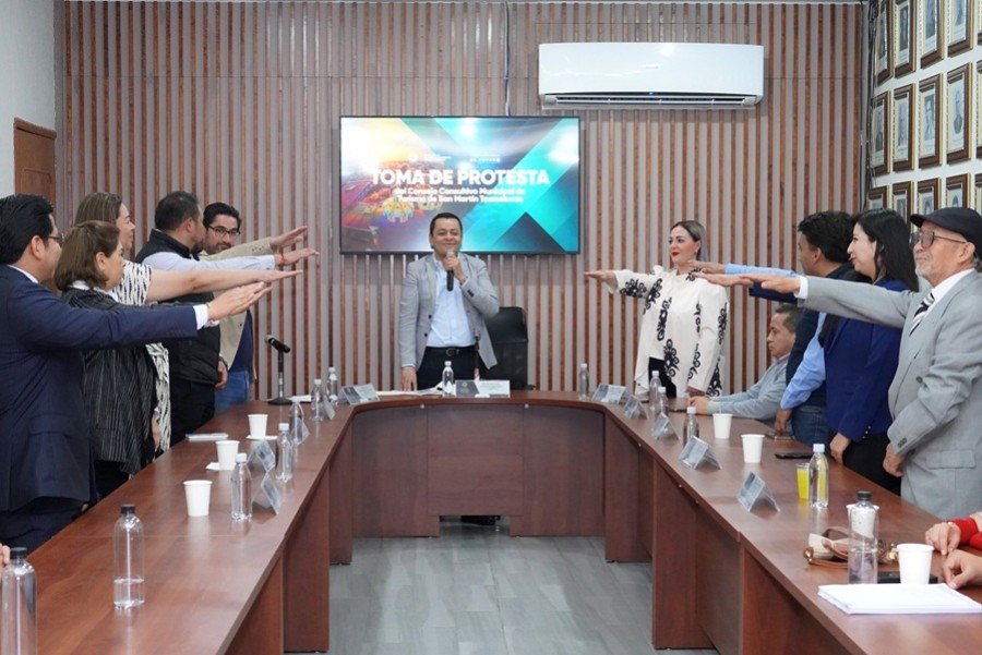 Juan Manuel Alonso tom&oacute; protesta al Consejo Consultivo Municipal de Turismo en Texmelucan