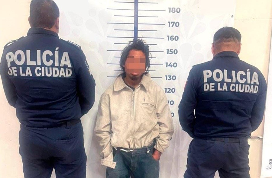 Asegura SSC a hombre presuntamente vinculado con incendio en la Catedral