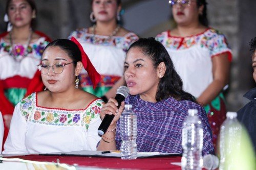 Anuncia Lupita Cuautle actividades de las floreras y castilleros durante Fiesta Patronal de San Andr&eacute;s Ap&oacute;stol