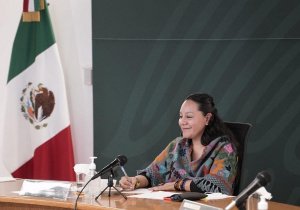 María Luisa Albores no se descarta a 2024