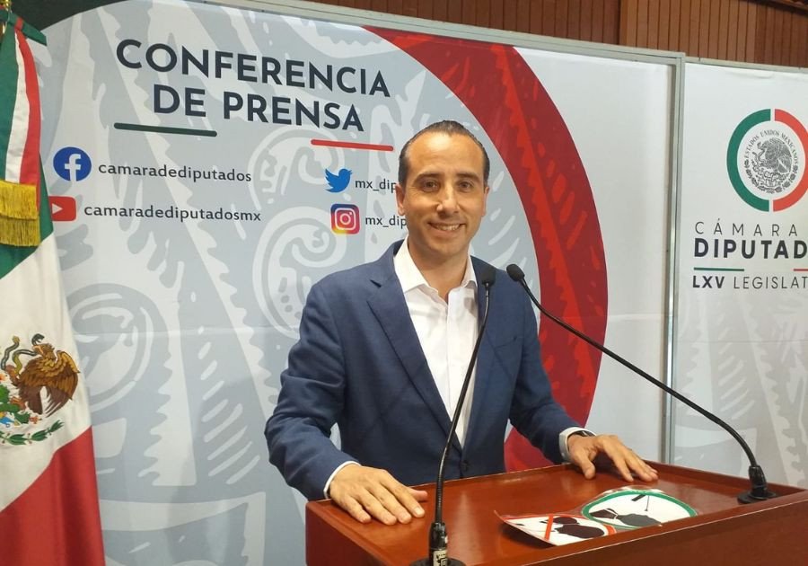 Pleno de la Cámara de Diputados otorga licencia a Mario Riestra