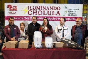Contin&uacute;a Tonantzin Fern&aacute;ndez con la modernizaci&oacute;n de luminarias en San Pedro Cholula