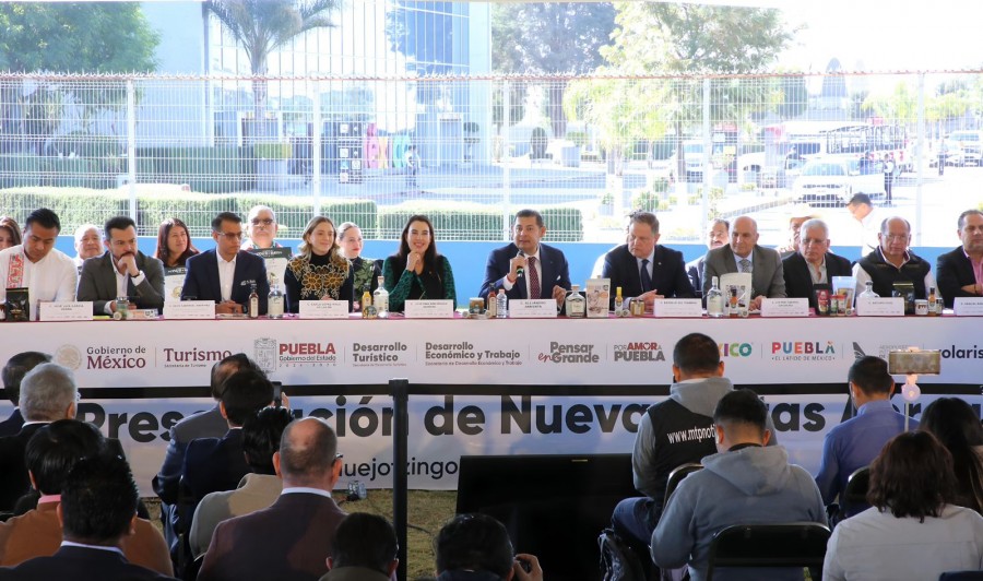 Volaris reconoce potencial econ&oacute;mico y tur&iacute;stico de Puebla; abre 12 vuelos a bajo costo desde aeropuerto hermanos serd&aacute;n