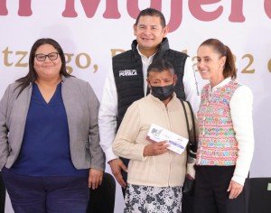 Con Pensi&oacute;n Mujeres Bienestar gobierno federal reconoce trabajo hist&oacute;rico de mexicanas
