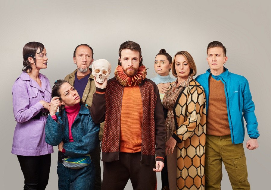 Suplen a actor humano por robot, en obra de teatro en México