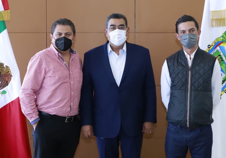 Se reúne Sergio Salomón con dirigente del PRD en Puebla