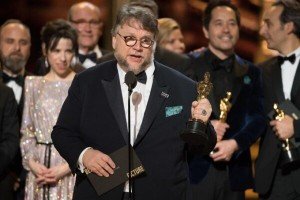 Frankenstein de Guillermo del Toro gana tres premios Oscar 2026 por dise&ntilde;o