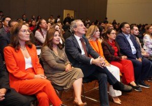 Encabeza Pepe Chedraui conferencia por el “Día Internacional contra la Corrupción”