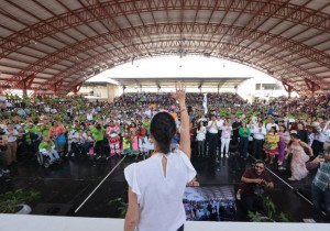 Sheinbaum imparte una conferencia magistral con la presencia de casi 4 mil nayaritas