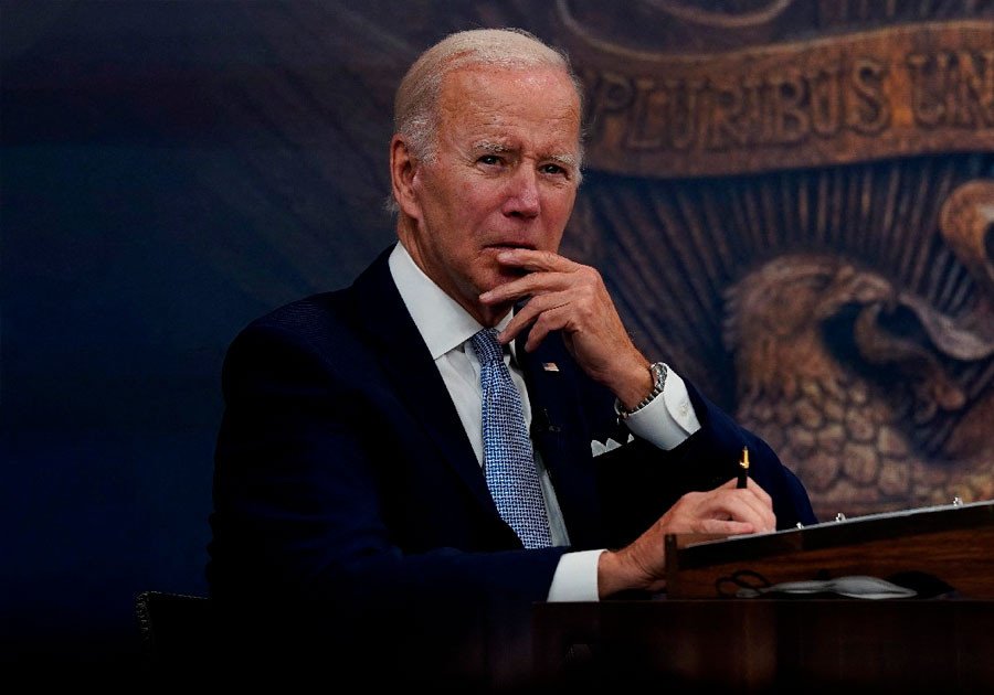 FBI registra casa de Biden, encuentra más documentos clasificados