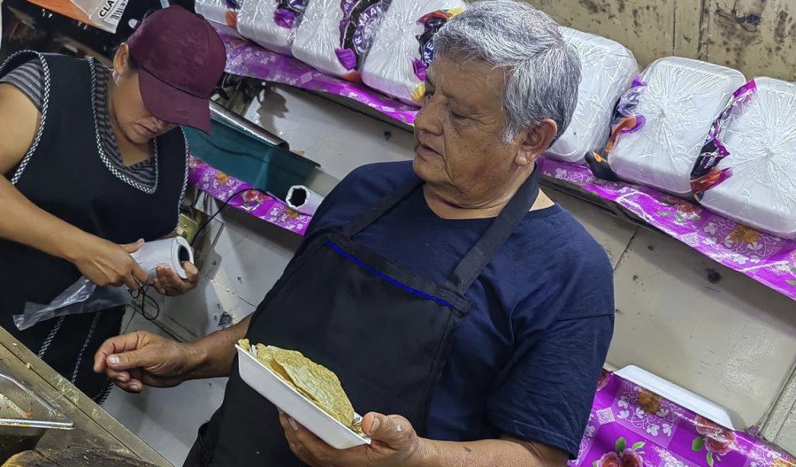 Encuentran a doble de AMLO vendiendo tacos