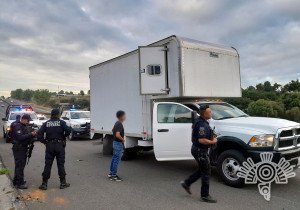 Frustran Policía Estatal y Guardia Nacional robo de camioneta en Texmelucan