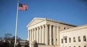Corte Suprema de EUA da revés a Trump y ratifica la ciudadanía por nacimiento