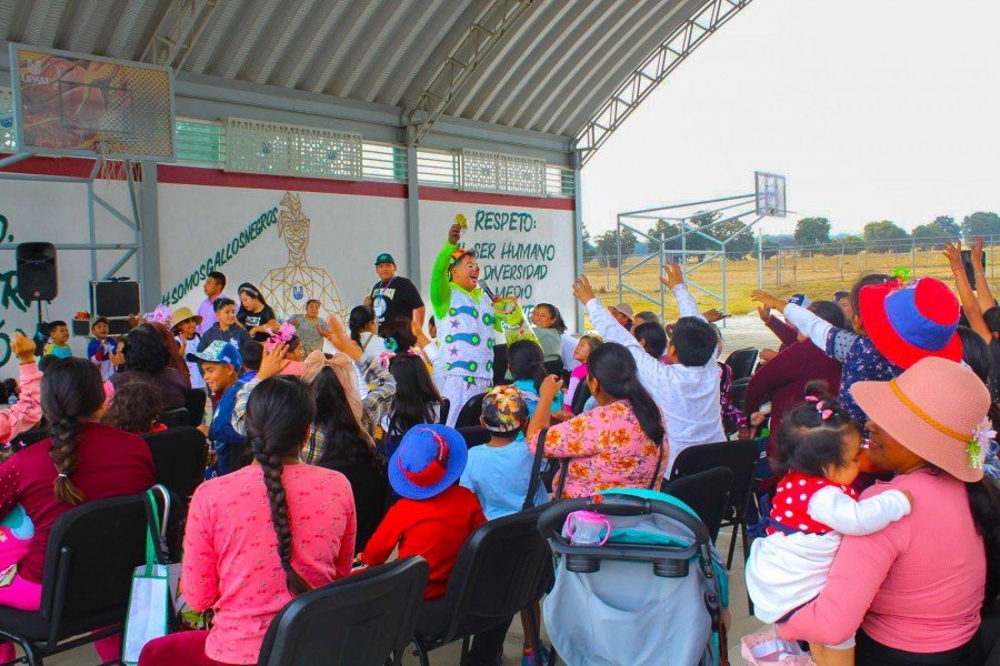 Con juegos y regalos, la Universidad Politécnica de Amozoc celebra Día del Niño