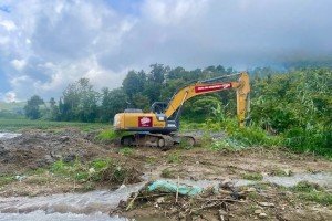 Construye Gobierno del Estado canal pluvial para prevenir inundaciones en Huauchinango