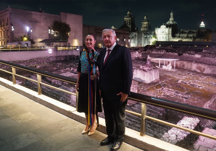 Entrega AMLO el bast&oacute;n de mando a Claudia Sheinbaum