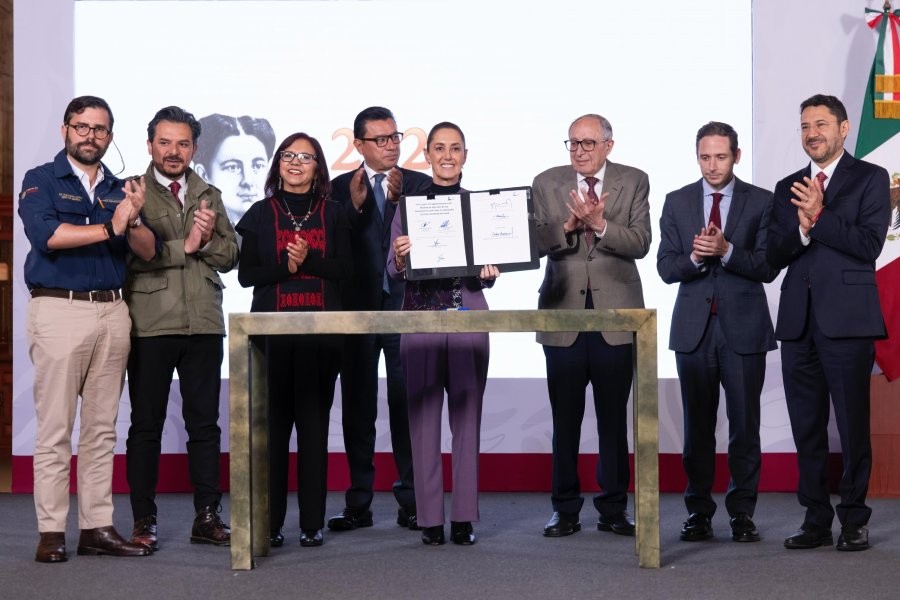 Firma Sheinbaum decreto para la creación de 12 mil 750 nuevos consultorios de atención primaria; entran en operación en enero
