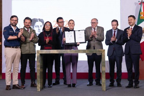 Firma Sheinbaum decreto para la creaci&oacute;n de 12 mil 750 nuevos consultorios de atenci&oacute;n primaria; entran en operaci&oacute;n en enero&nbsp;