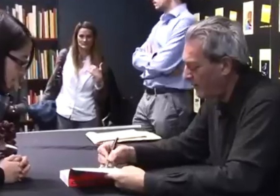 Adiós, a un poeta que cuenta historias