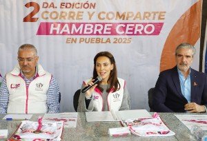 MariElise Budib presenta playera y medalla de la segunda edición de la carrera “Corre y Comparte: Hambre Cero 2025”