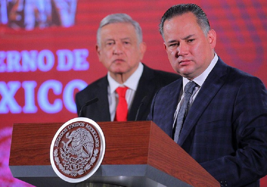 Santiago Nieto Castillo y AMLO